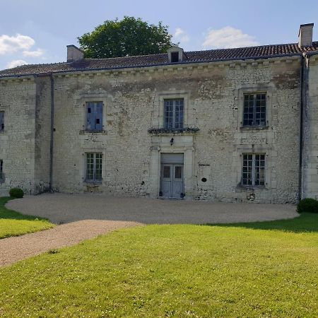 L'Olivier Villa Monts-sur-Guesnes Eksteriør billede