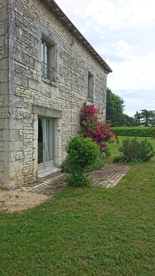 L'Olivier Villa Monts-sur-Guesnes Eksteriør billede